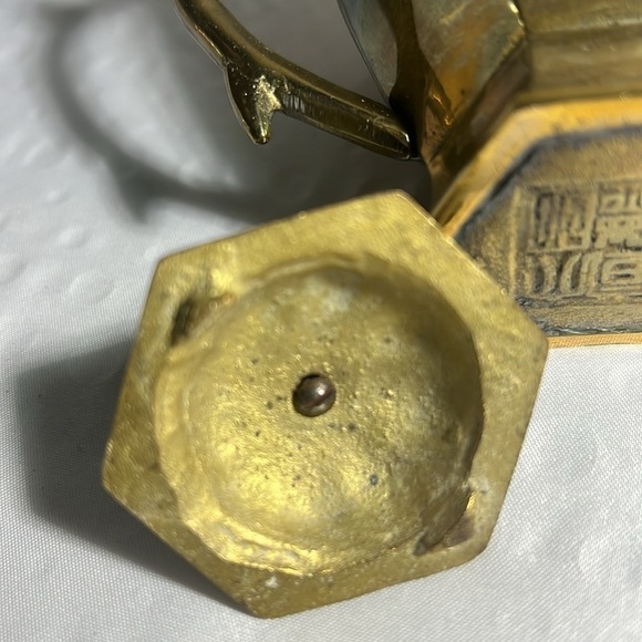 Vintage brass tea pot with hinged lid. rare to find - Picture 7 of 9